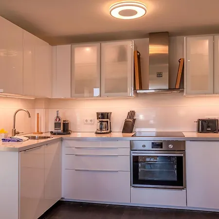 Apartment First Marina View - In Der Hafenresidenz Mit Sauna & Mueritzblick