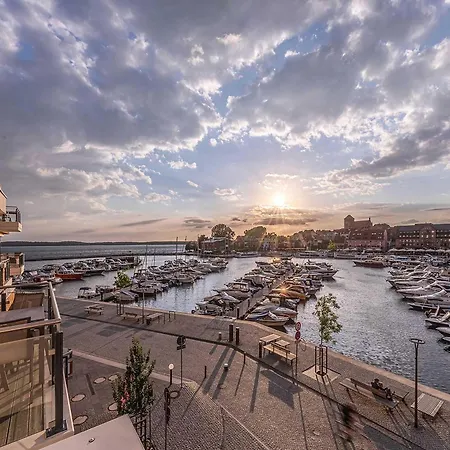 Apartment First Marina View - In Der Hafenresidenz Mit Sauna & Mueritzblick