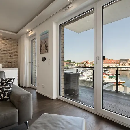 Apartament First Marina View - In Der Hafenresidenz Mit Sauna & Mueritzblick